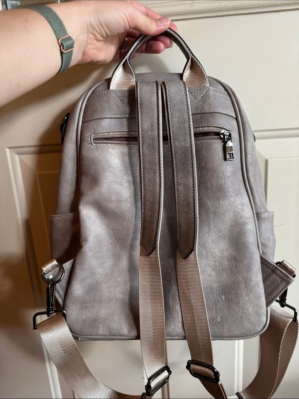 Fadeon Taupe Gray Backpack with Zipper Pockets